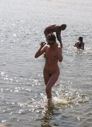 A slim and busty babe on the Massarandupio Image 12