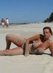 A shaved girl at the Costa Natura Image 12