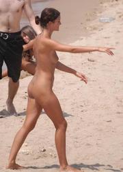 A hot girl posing at theTulum Image 12