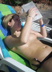 Girls topless at the Paradise Image 10