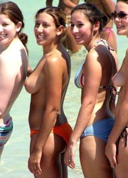 A nude girl on the Natadola Image 5