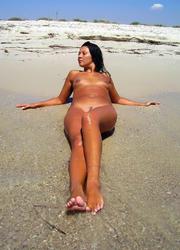 A bitch on open swim suit at the Massarandupio Image 11