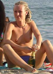 A shaved cutie at the Benalnatura Image 9