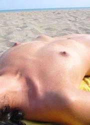 A nude teen girl posing at the La Joya Nude Image 9