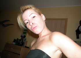 My sexy redhead girlfriend likes posing and exposing her perfect body for my camera. Image 4