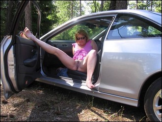 outdoor_girlfriends_121.jpg