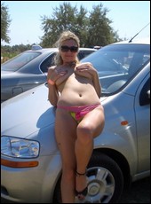 outdoor_girlfriends_017.jpg