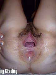 Old loose cunt gets spread to the limit

