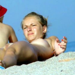 voyeur photos and videos at BEACH SPY EYE