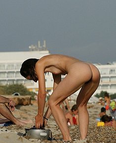 naked nadurist females