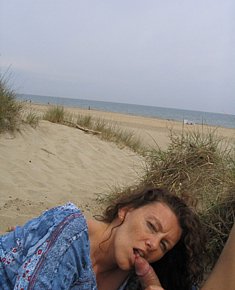 Beach sex voyeur