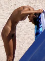 Beach Spy Eye's voyeur photos and videos