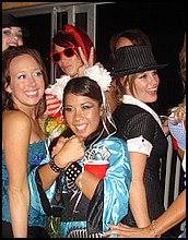 girlfriends_3718.jpg