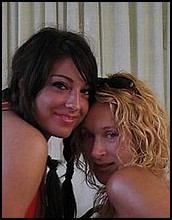 girlfriends_3958.jpg