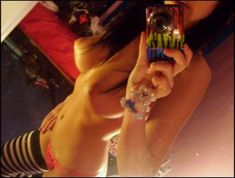 facebooks_girlfriends_000818.jpg