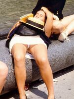nude upskirt