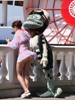 upskirt pictures