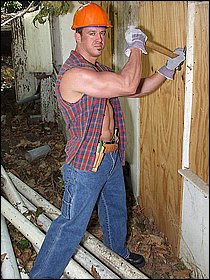 muscular-hunk-02.jpg