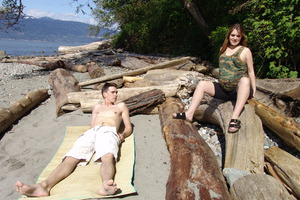 A pregnant babe in action images Image 1