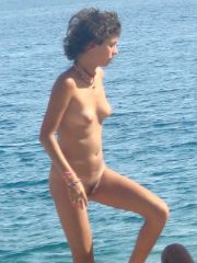 Beach Spy Eye's voyeur photos and videos