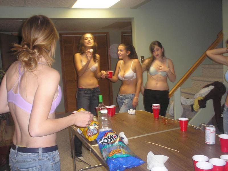 Sorority Girls Strip